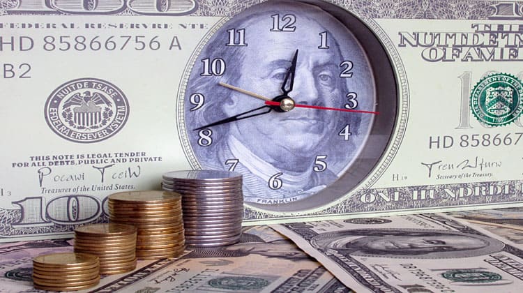 how much is 18 an hour annually