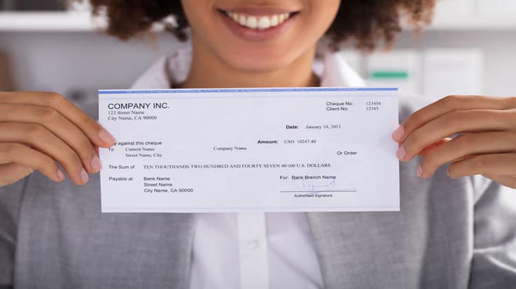 how to budget for a three paycheck month