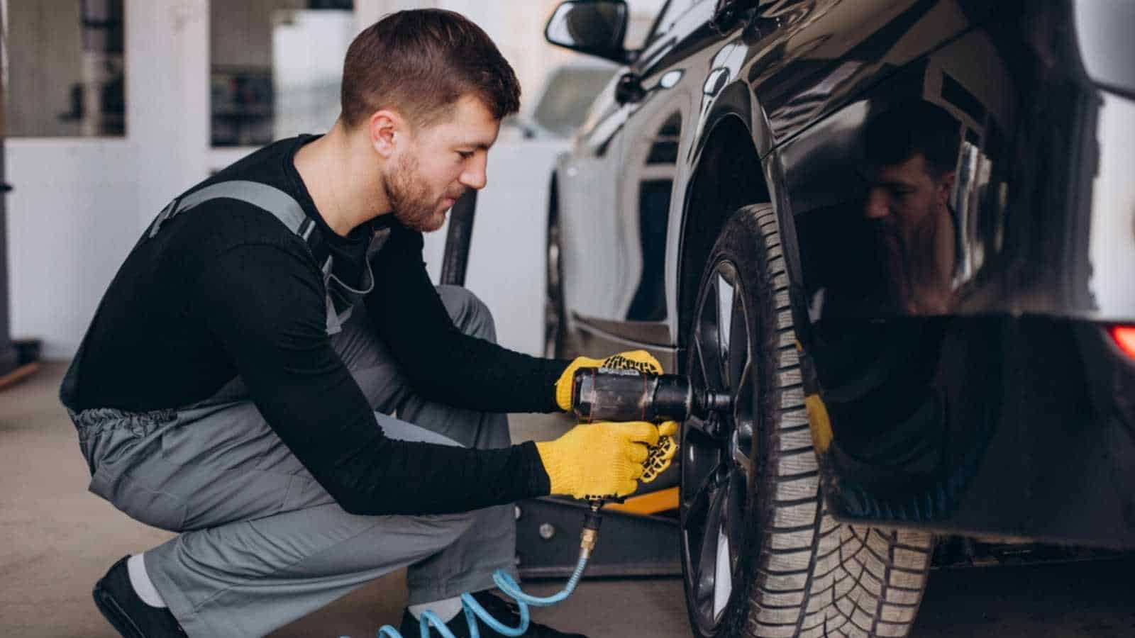 Man doing car service