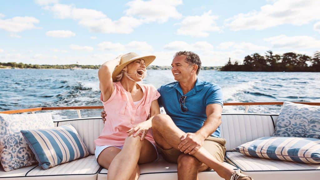 retired-couple-laughing